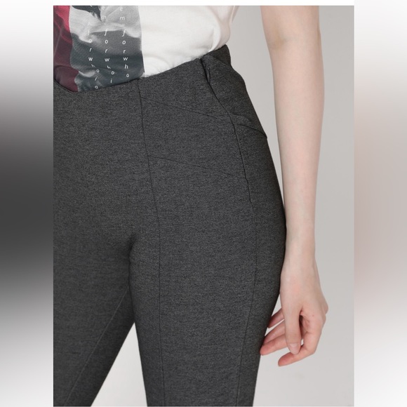 Women Solid Grey Mid Waist Jegging - Picture 5 of 6